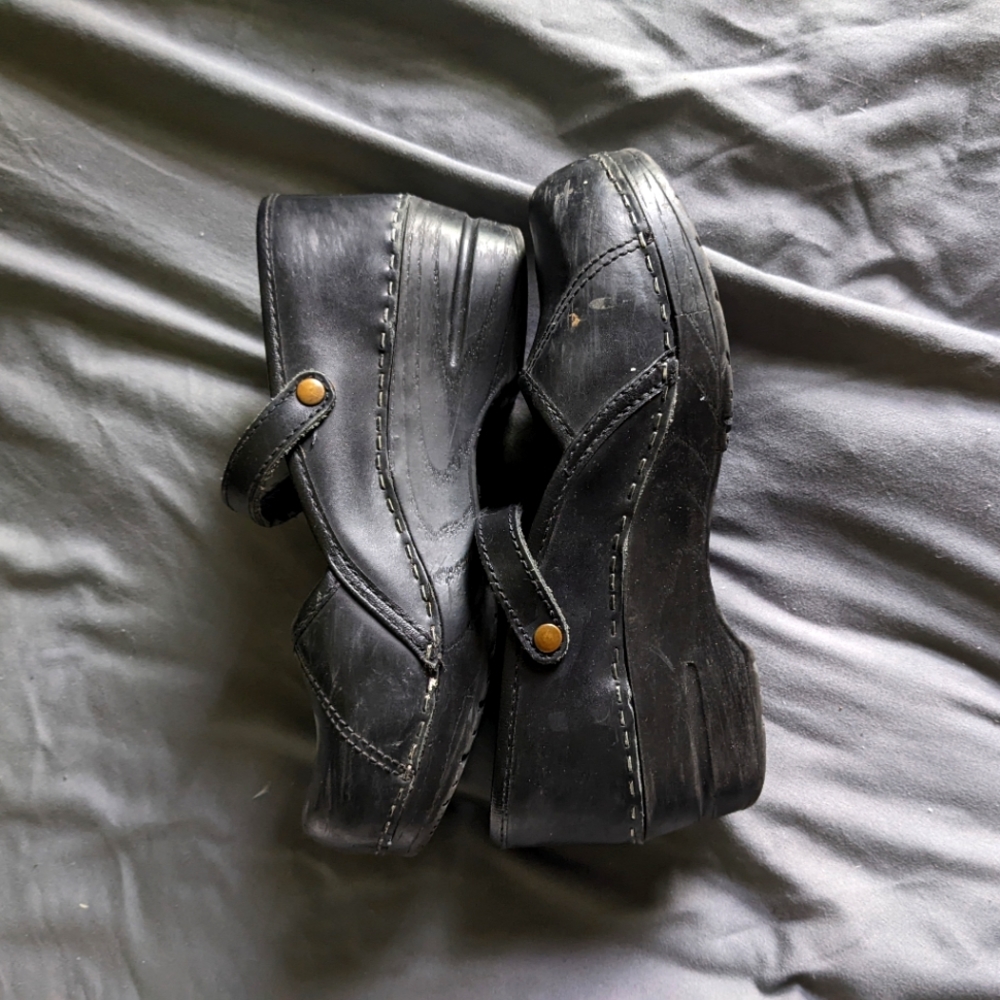 Sanita clogs
